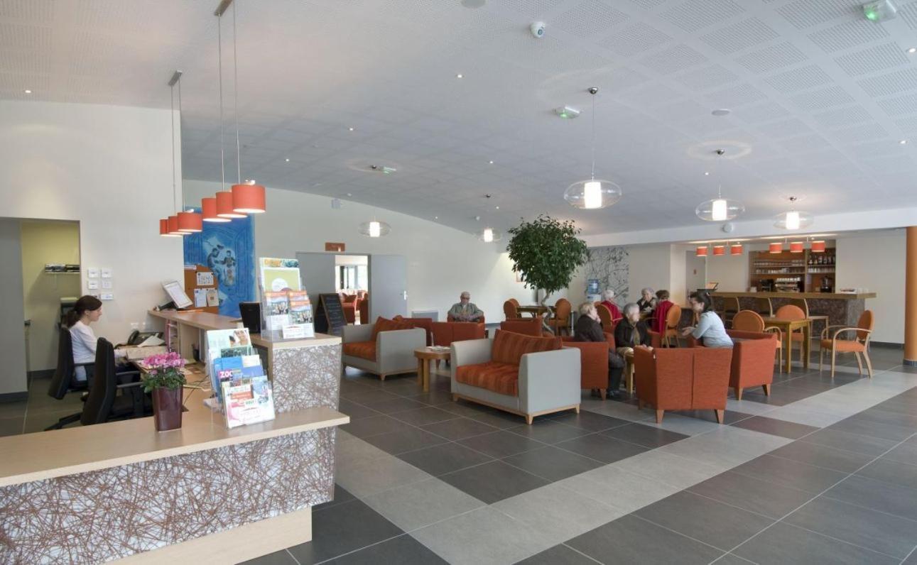 Domitys La Marquise Aparthotel Beaussais-Vitre  Exteriör bild
