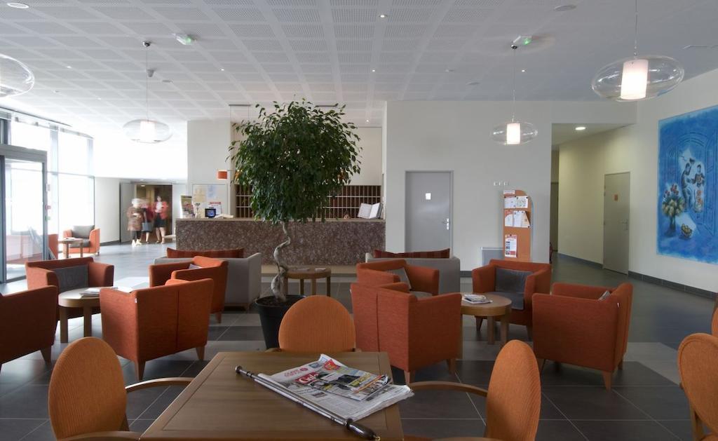 Domitys La Marquise Aparthotel Beaussais-Vitre  Exteriör bild