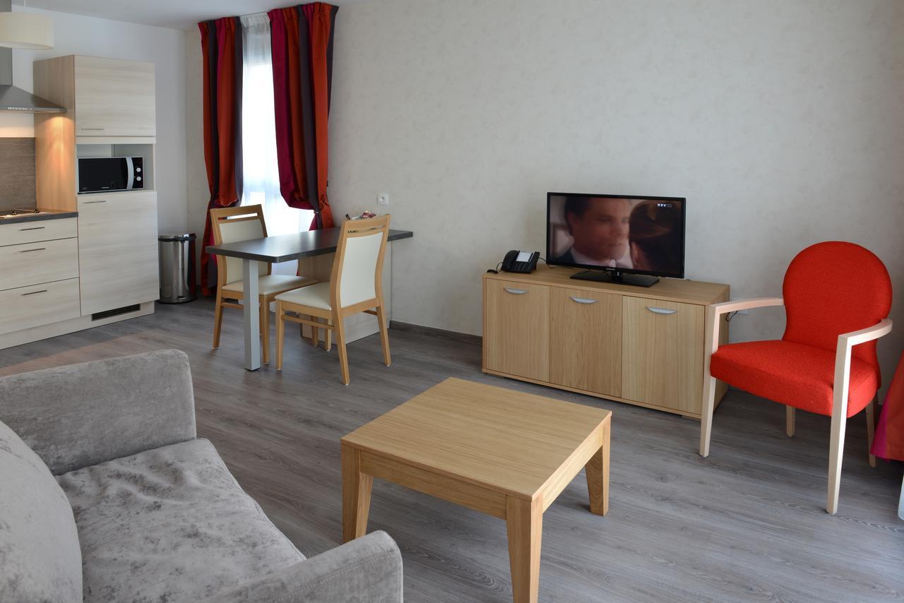 Domitys La Marquise Aparthotel Beaussais-Vitre  Exteriör bild